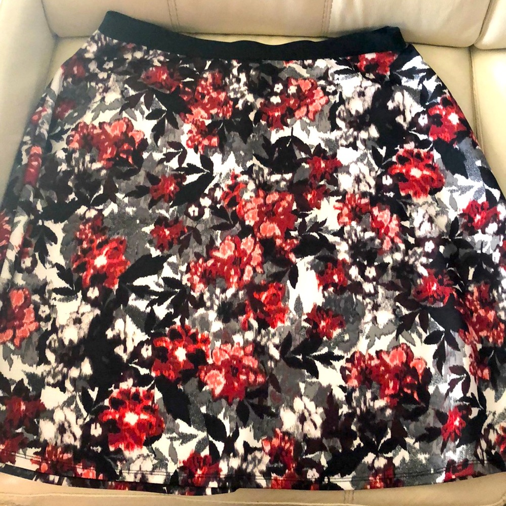 XL floral skirt